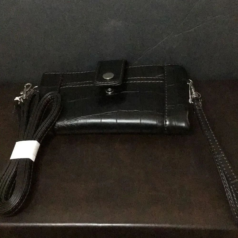 Wallet/ wristlet new by Kim Rodger’s